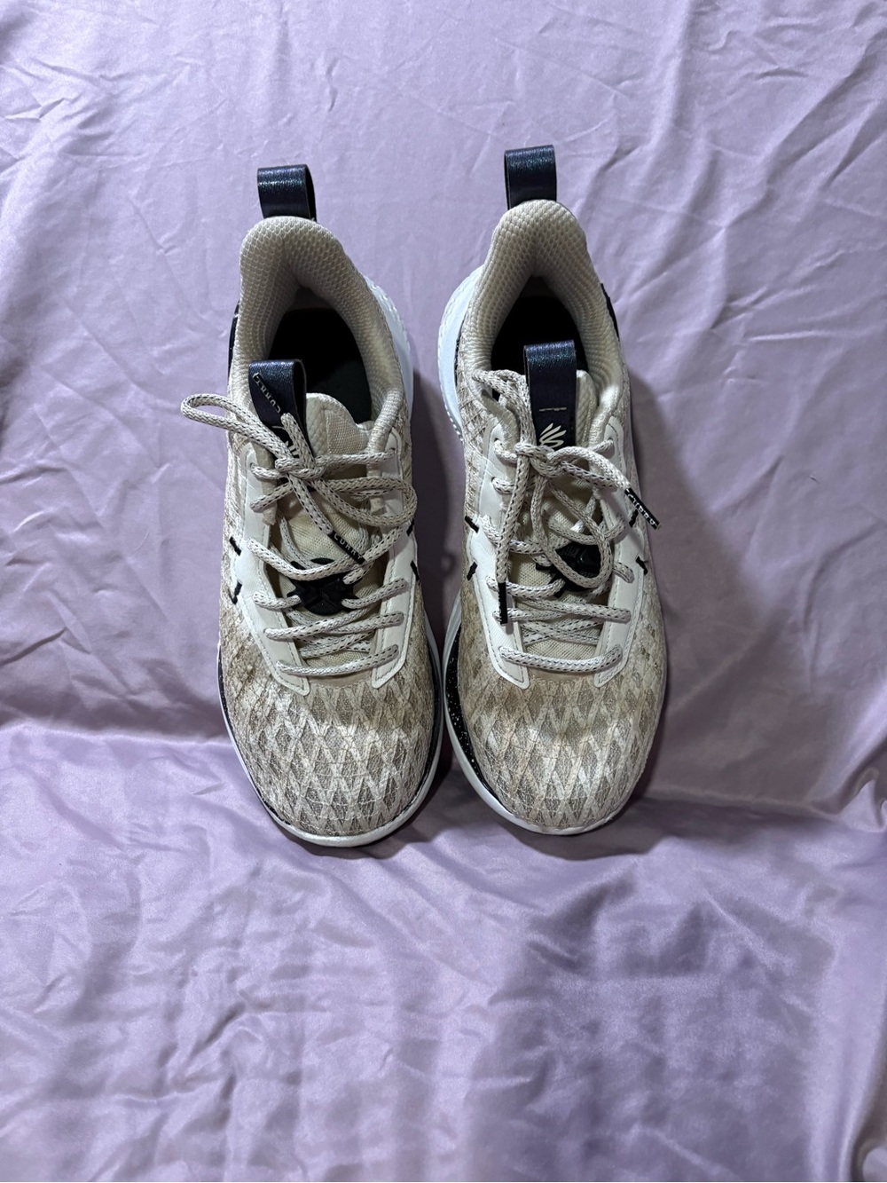 Curry Under Armour Cream Patterned Athletic Sneakers